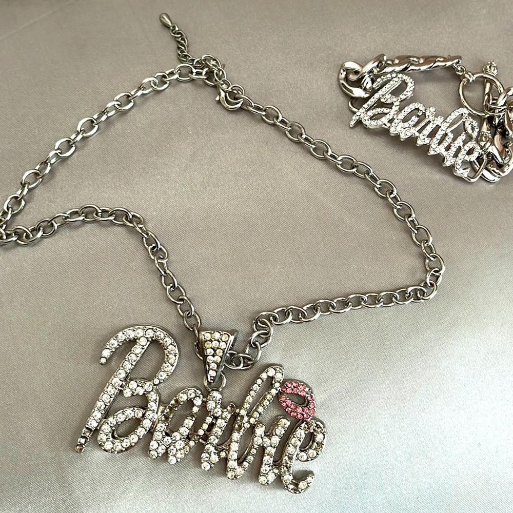 Barbie necklace and bracelet set 💓💋